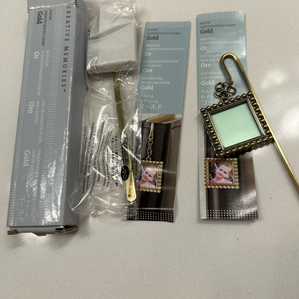 Creative Memories Gold Picture Frame identification charm